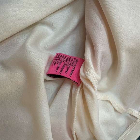 Betsey Johnson Bambi Floral V-Neck garden party Dress with Bell Sleeves 2 - Picture 6 of 6